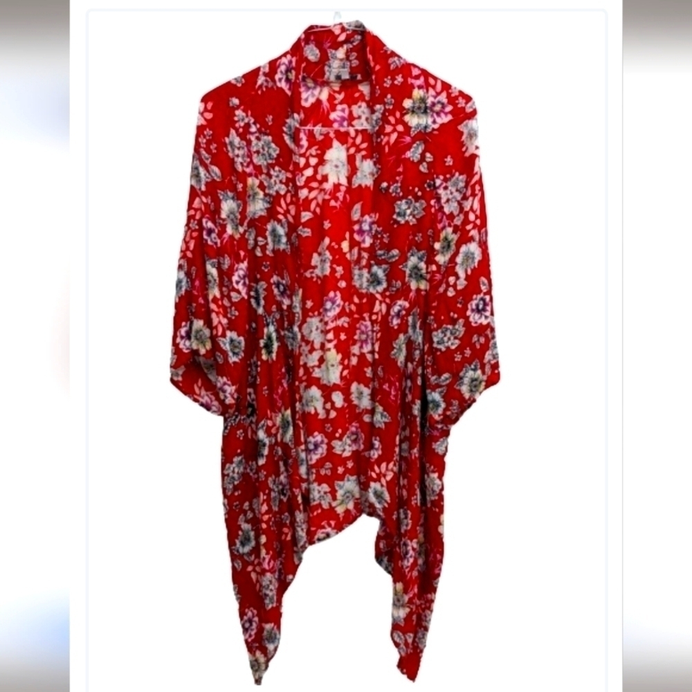 Patrons of Peace women's red floral kimono size M